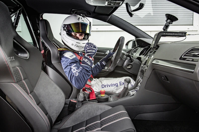 Volkswagen Golf GTI Clubsport S - 9.