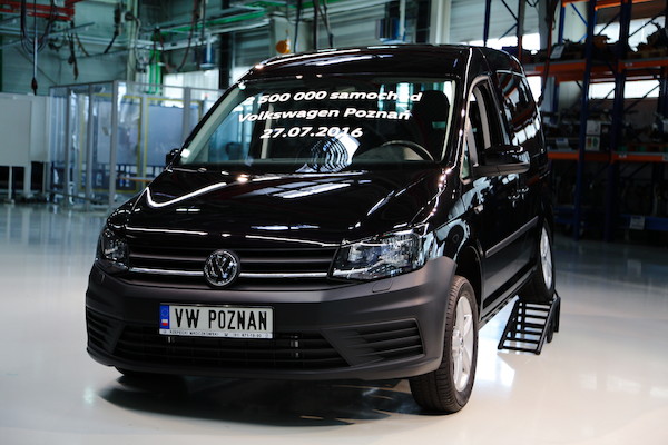 2500000 samochodów z fabryki Volkswagen Poznań