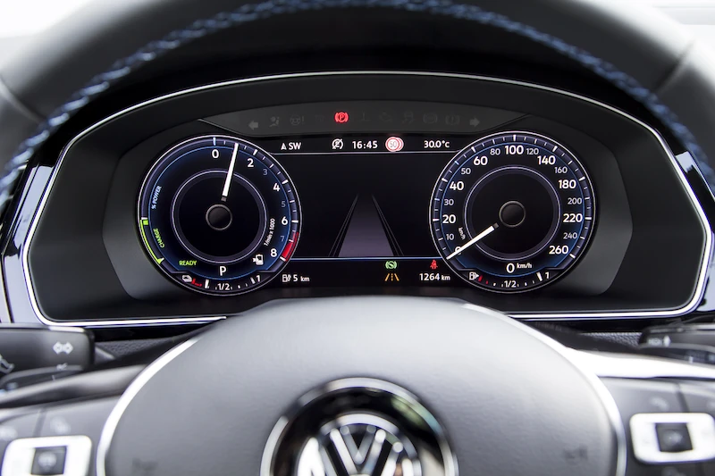 Passat GTE, technologia - 15.