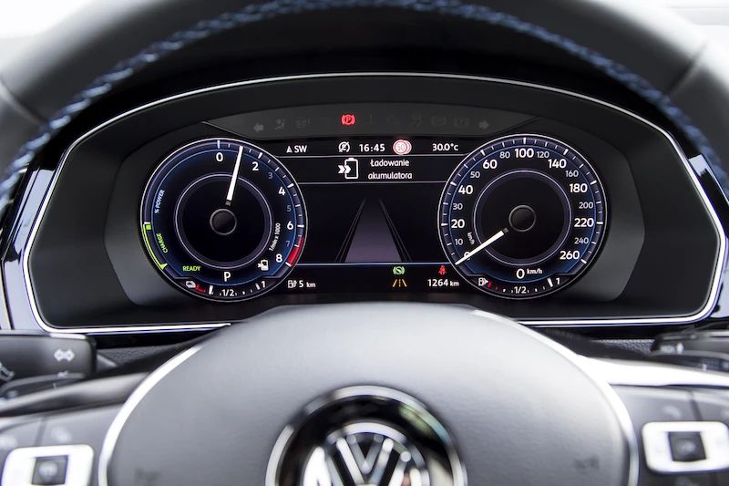 Passat GTE, technologia - 8.