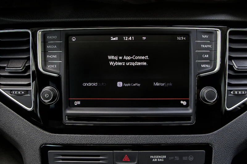 Volkswagen Car-Net - zaawansowany asystent kierowcy - 20.