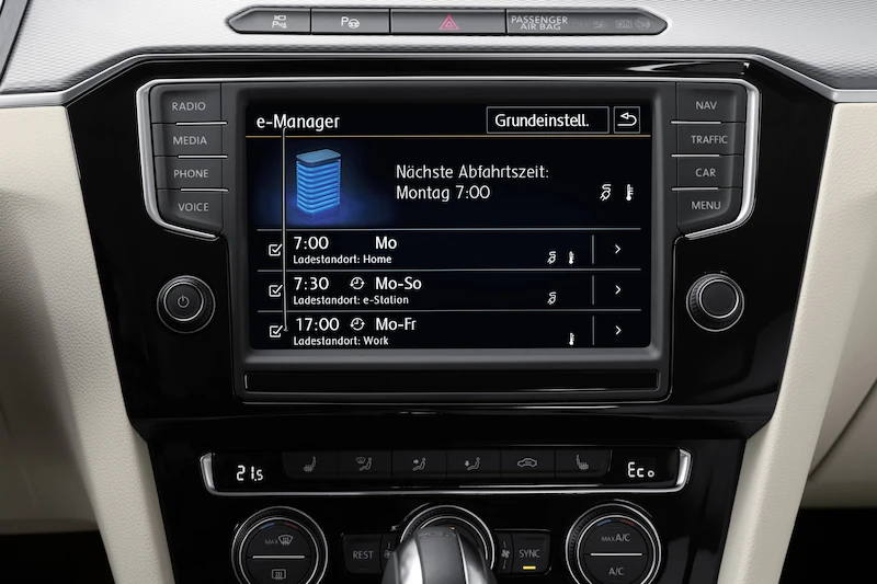 Volkswagen Car-Net - zaawansowany asystent kierowcy - 12.