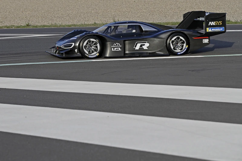 I. D. R Pikes Peak na torze - 2.