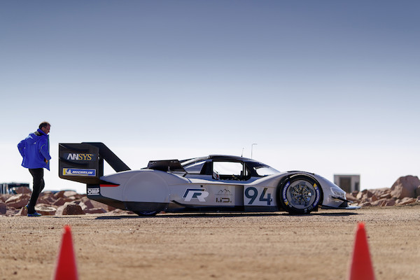 I.D R Pikes Peak bije rekord trasy