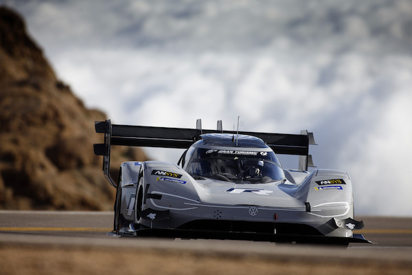 I.D R Pikes Peak bije rekord trasy