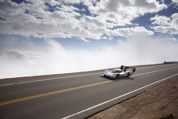I.D R Pikes Peak bije rekord trasy