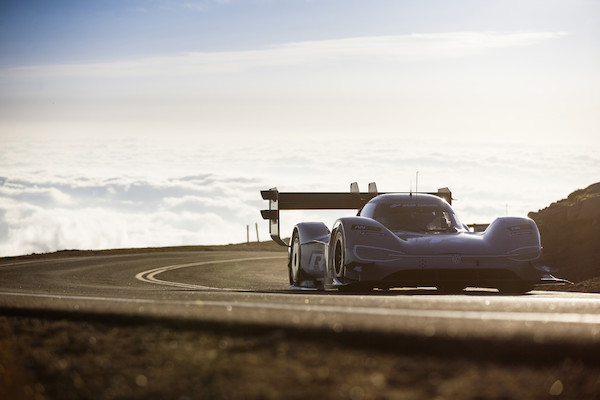 I.D R Pikes Peak bije rekord trasy
