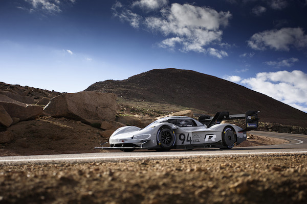 I.D R Pikes Peak bije rekord trasy