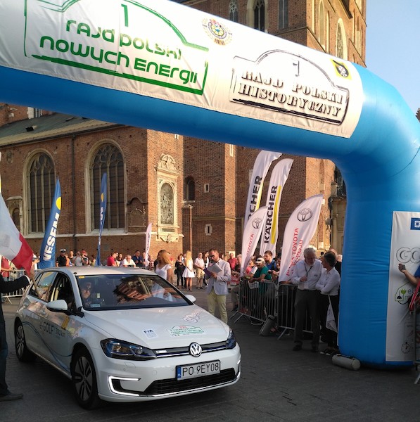 Volkswagen Golf wygrywa w Rajdzie Polski Nowych energii