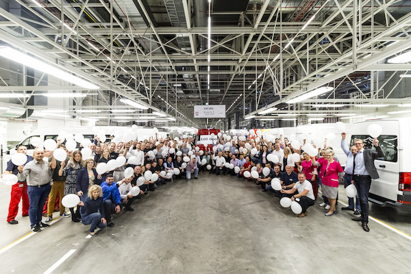 100 tysięcy aut wyprodukowanych w fabryce Volkswagena we Wrześni