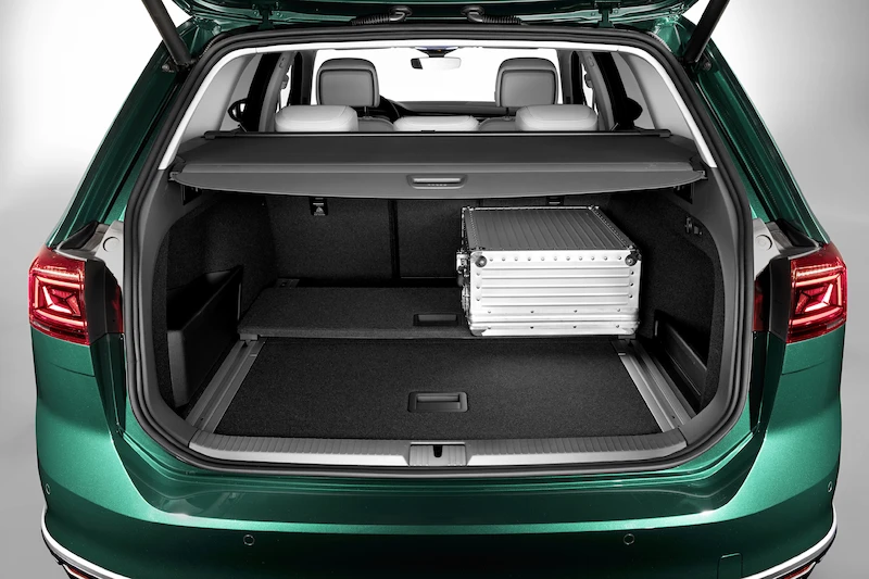 Premiera podczas Salonu Genewskiego: Nowy Passat* jako pierwszy Volkswagen będzie mógł poruszać się częściowo automatycznie przy wyższych prędkościach - 1.