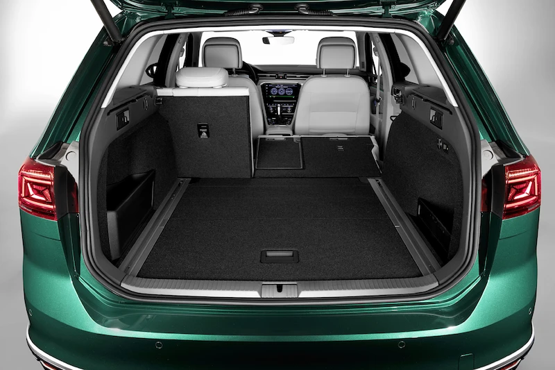 Premiera podczas Salonu Genewskiego: Nowy Passat* jako pierwszy Volkswagen będzie mógł poruszać się częściowo automatycznie przy wyższych prędkościach - 14.