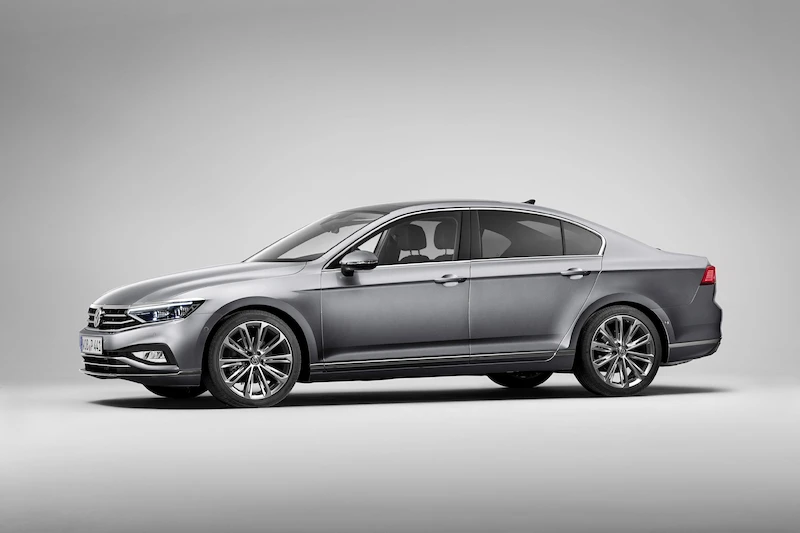 Premiera podczas Salonu Genewskiego: Nowy Passat* jako pierwszy Volkswagen będzie mógł poruszać się częściowo automatycznie przy wyższych prędkościach - 35.