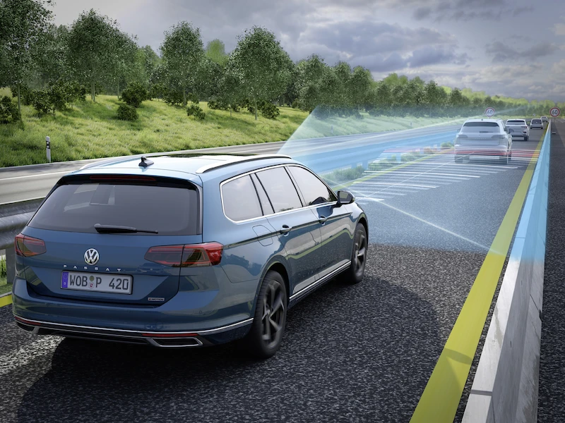 Premiera podczas Salonu Genewskiego: Nowy Passat* jako pierwszy Volkswagen będzie mógł poruszać się częściowo automatycznie przy wyższych prędkościach - 78.