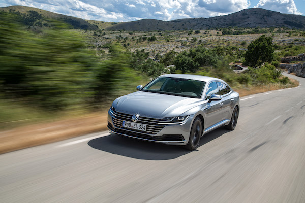 Volkswagen Arteon wybrany najlepszym autem klasy średniej w Polsce