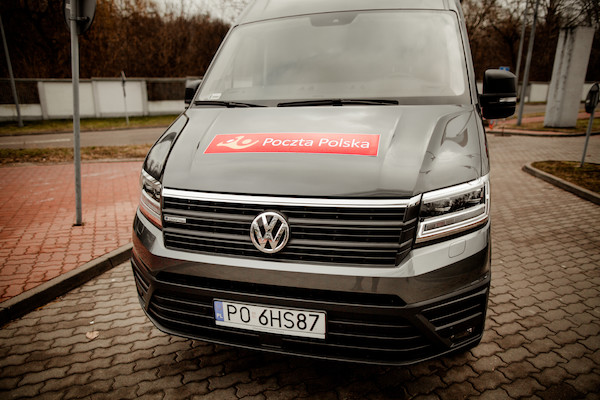 Elektryczny Volkswagen e-Crafter testowany przez pracowników Poczty Polskiej