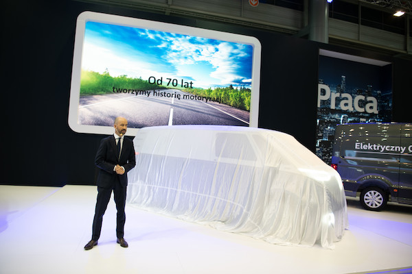 Samochody idealne do pracy i realizacji pasji. Konferencja prasowa marki Volkswagen Samochody Użytkowe podczas targów  Motor Show 2019.