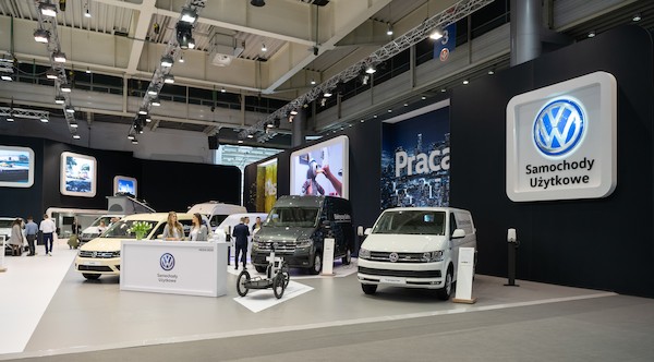 Pełna gama elektrycznych samochodów dostawczych Volkswagen wyznacza kierunek nowoczesnej logistyki miejskiej