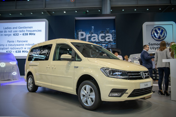 Pełna gama elektrycznych samochodów dostawczych Volkswagen wyznacza kierunek nowoczesnej logistyki miejskiej