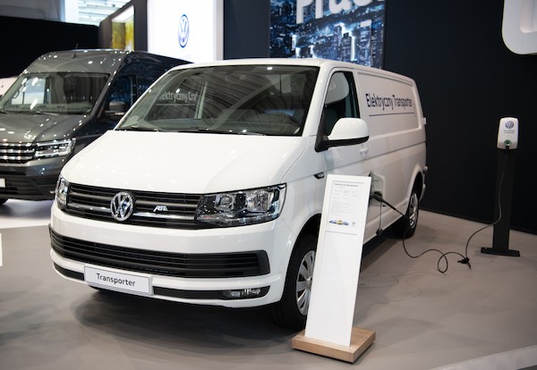 Pełna gama elektrycznych samochodów dostawczych Volkswagen wyznacza kierunek nowoczesnej logistyki miejskiej