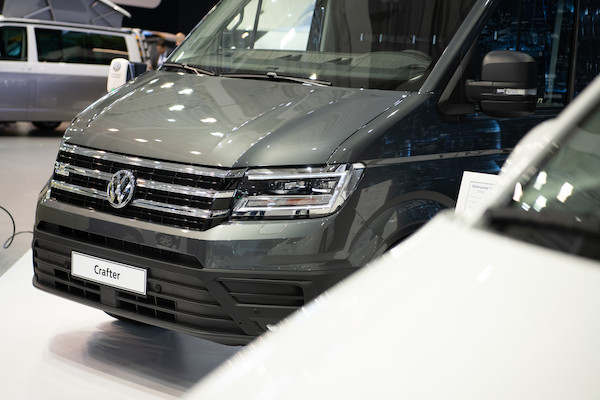 Pełna gama elektrycznych samochodów dostawczych Volkswagen wyznacza kierunek nowoczesnej logistyki miejskiej