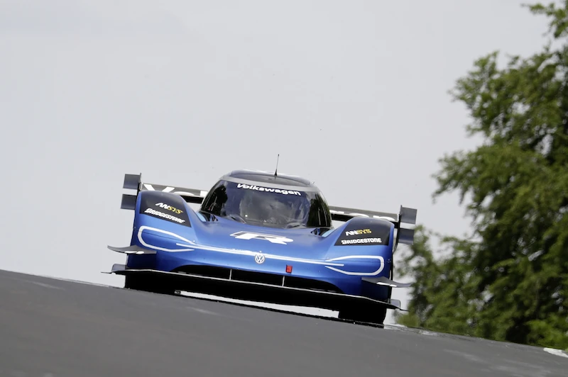 Volkswagen ID.R ustanawia nowy rekord Północnej Pętli toru Nürburgring dla aut elektrycznych - 2.