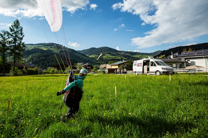Volkswagen Samochody Użytkowe wspiera Dominikę Kasieczko podczas zawodów Red Bull X-Alps - 4.
