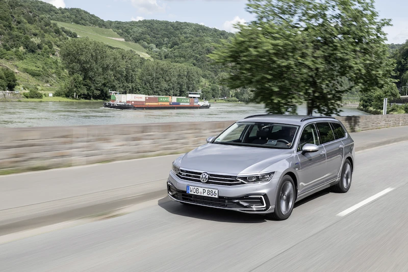 Zelektryfikowany, zautomatyzowany, działający online: nowy Passat może poruszać się dzięki energii elektrycznej, jechać częściowo autonomicznie i na życzenie łączyć się z Internetem - 106.