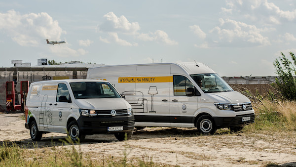 Dostawcze Volkswageny dostępne na minuty – marka  Volkswagen Samochody Użytkowe we współpracy  z 4Mobility uruchamia usługę carsharingu