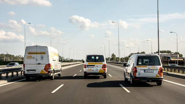 Dostawcze Volkswageny dostępne na minuty – marka  Volkswagen Samochody Użytkowe we współpracy  z 4Mobility uruchamia usługę carsharingu