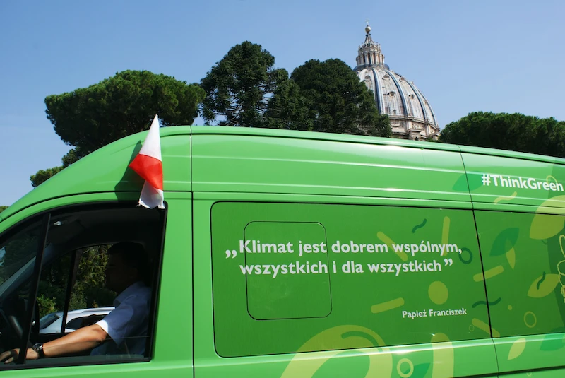 Volkswagen e-Crafter oraz Audi e-tron uczestniczyły w „Pierwszej Emobilnej Pielgrzymce Polska-Watykan” - 1.