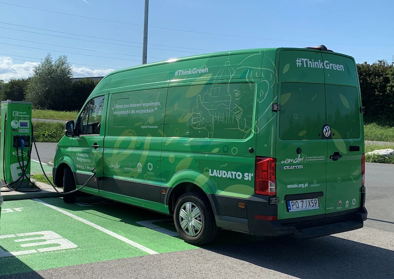 Volkswagen e-Crafter oraz Audi e-tron uczestniczyły w „Pierwszej Emobilnej Pielgrzymce Polska-Watykan” - 5.