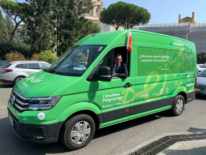 Volkswagen e-Crafter oraz Audi e-tron uczestniczyły w „Pierwszej Emobilnej Pielgrzymce Polska-Watykan” - 7.