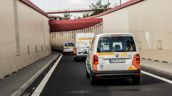 Samochody dostawcze na minuty - podsumowanie pierwszych czterech tygodni projektu realizowanego przez Volkswagen Samochody Dostawcze