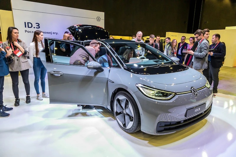 „Grupa Volkswagen od 2016 roku wdraża najbardziej kompleksową inicjatywę elektryfikacji w globalnym przemyśle motoryzacyjnym” - 6.