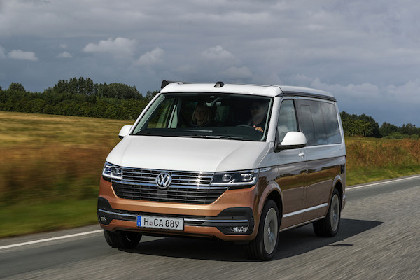 Volkswagen California 6.1 z trzema nagrodami na targach turystycznych CMT 2020 w Stuttgarcie