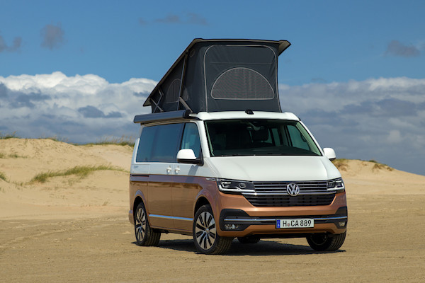 Volkswagen California 6.1 z trzema nagrodami na targach turystycznych CMT 2020 w Stuttgarcie