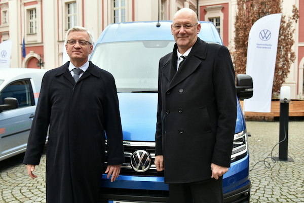 Miasto Poznań testuje elektryczne samochody marki Volkswagen Samochody Dostawcze