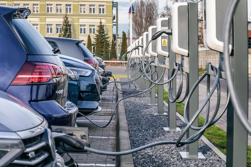 36 punktów ładowania samochodów elektrycznych na terenie Volkswagen Group Polska - 1.