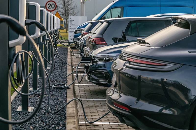 36 punktów ładowania samochodów elektrycznych na terenie Volkswagen Group Polska - 2.