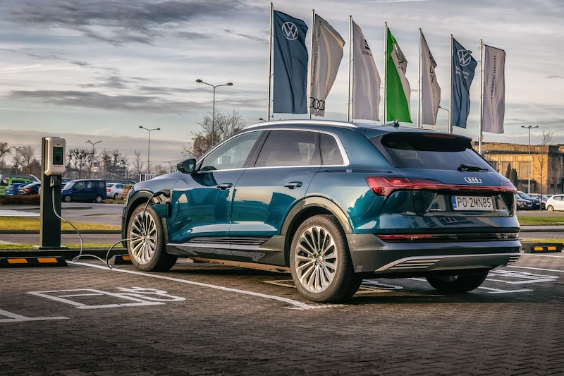 36 punktów ładowania samochodów elektrycznych na terenie Volkswagen Group Polska - 5.