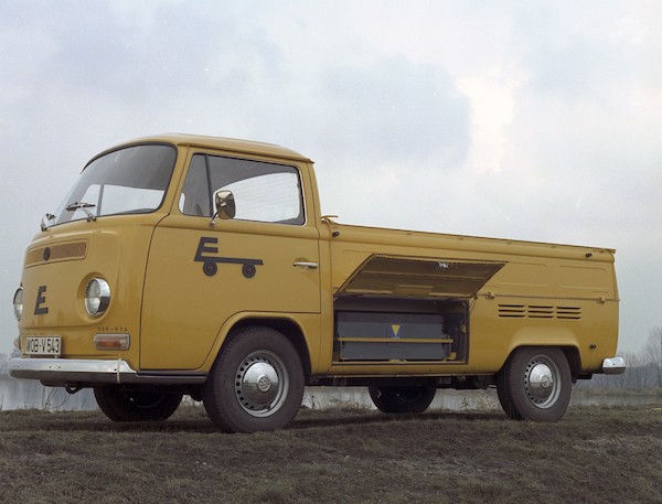 Powrót do przyszłości: Volkswagen Samochody Dostawcze, na wystawie Techno Classica prezentuje pioniera mobilności elektrycznej