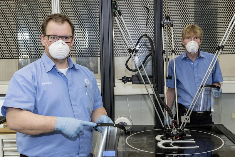 Koronawirus: Volkswagen produkuje osłony chroniące twarz techniką druku 3D - 3.