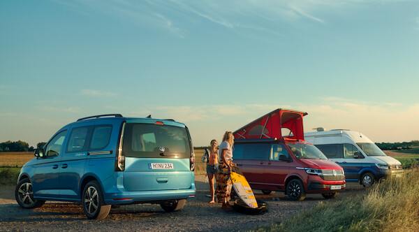 Chcesz cieszyć się wspaniałymi wakacjami w przyszłym roku? Już dziś pomyśl o jednym z kamperów marki Volkswagen Samochody Dostawcze!