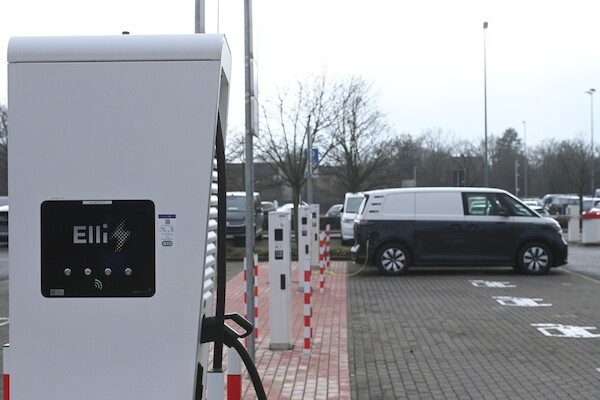 Park ładowania dla 450 pojazdów elektrycznych