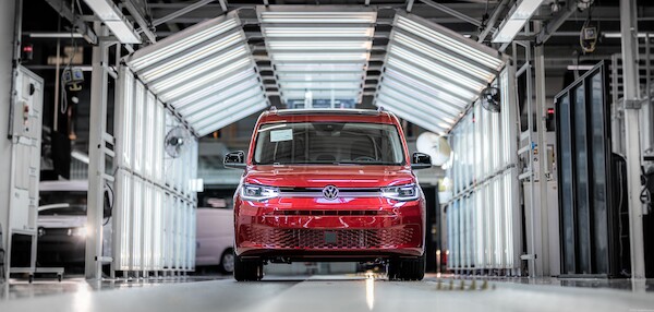 Chcesz zobaczyć jak produkowany jest Volkswagen Caddy i Volkswagen Crafter? Zwiedź z nami fabrykę Volkswagen Poznań!