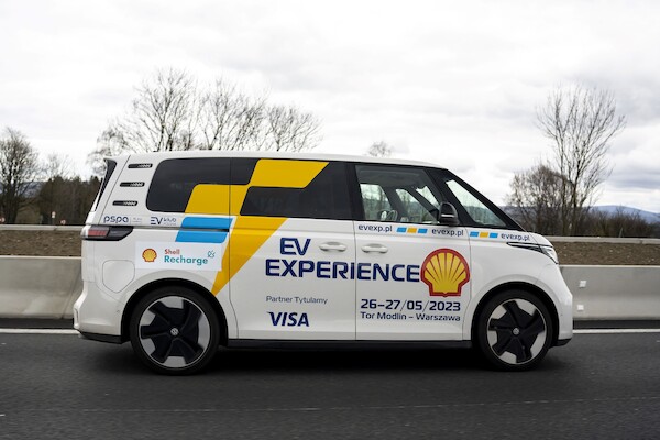 Volkswagen Samochody Dostawcze na Kongresie Nowej Mobilności podsumowuje wspólny projekt z PSPA i EV Klub Polska