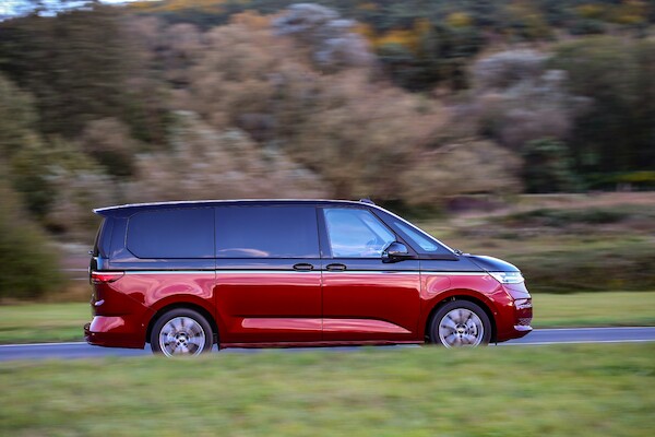 Multivan 6.1 czy nowy Multivan? Oferta marki Volkswagen Samochody Dostawcze