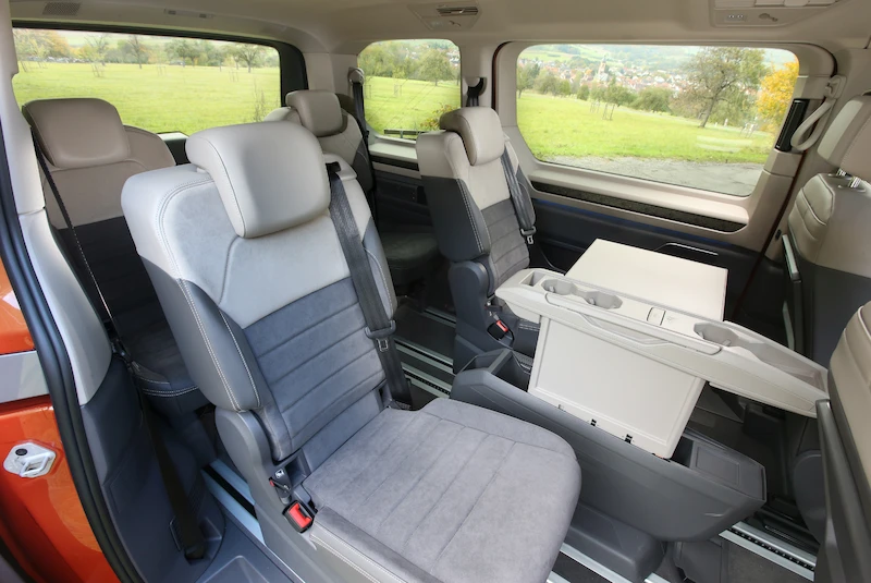 Multivan 6.1 czy nowy Multivan? Oferta marki Volkswagen Samochody Dostawcze - 8.