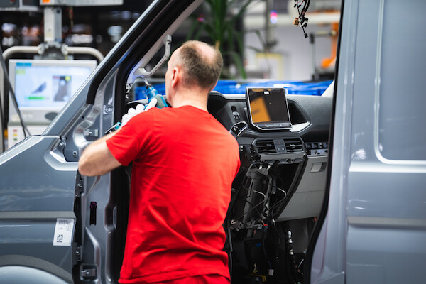 W fabryce we Wrześni rozpoczęła się produkcja nowego Volkswagena Craftera